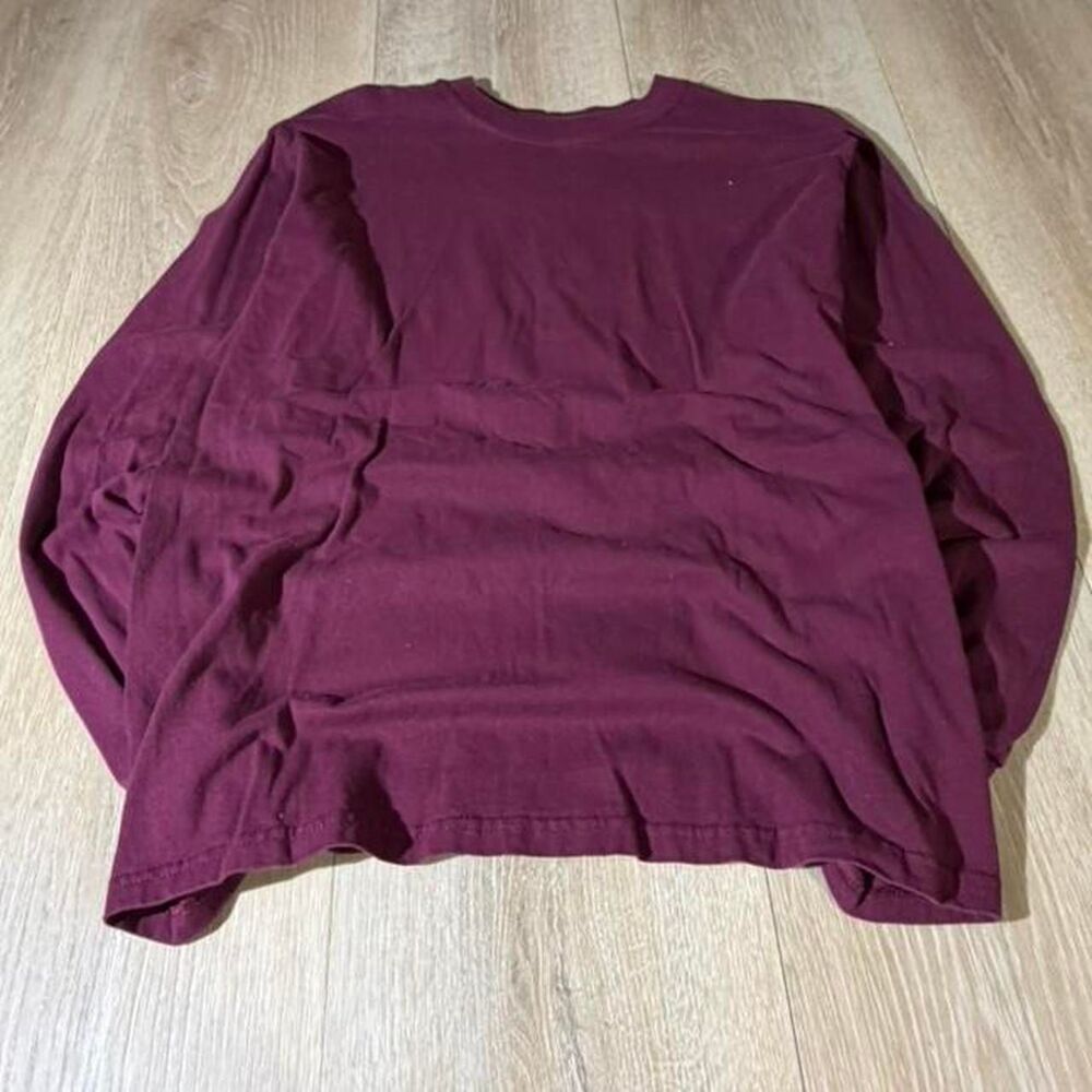 Gildan Men's Burgundy T-shirt